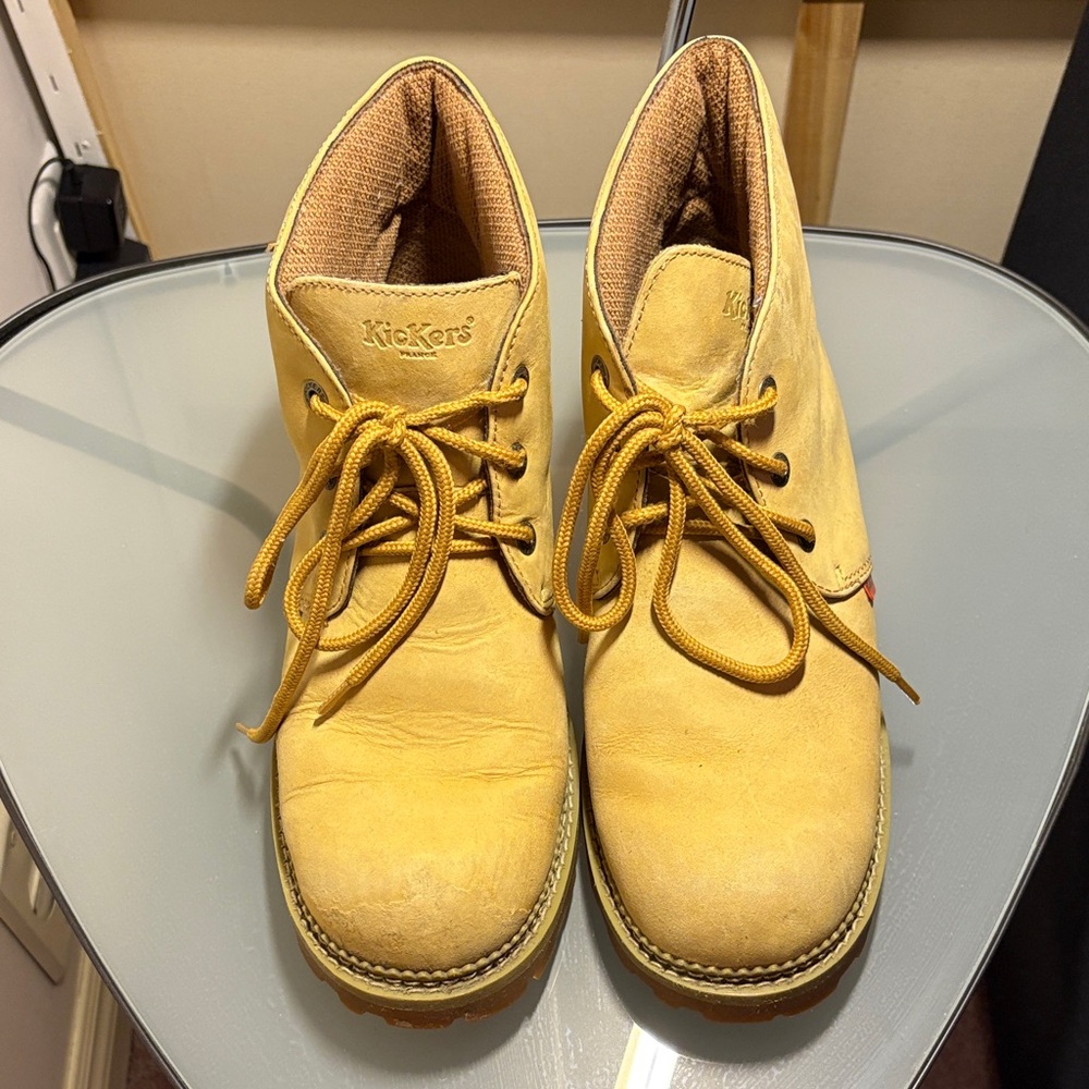 Kickers Men's Yellow Chukka Boots